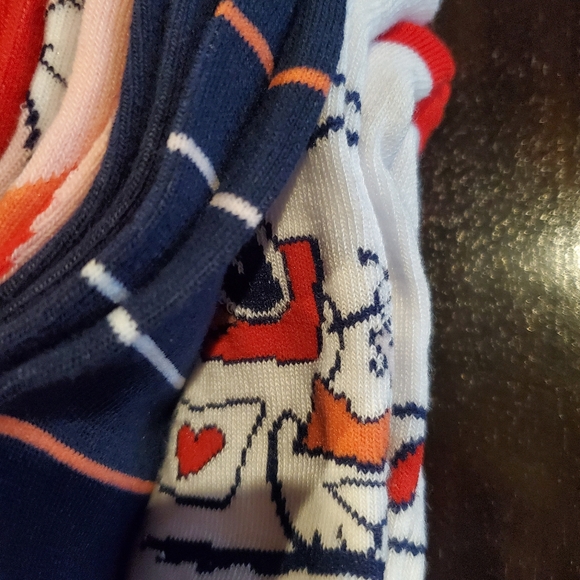 Snoopy Valentines Socks-NWT - Picture 4 of 4